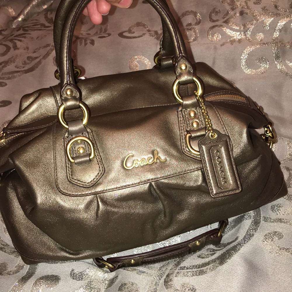 Coach purse (bronze)